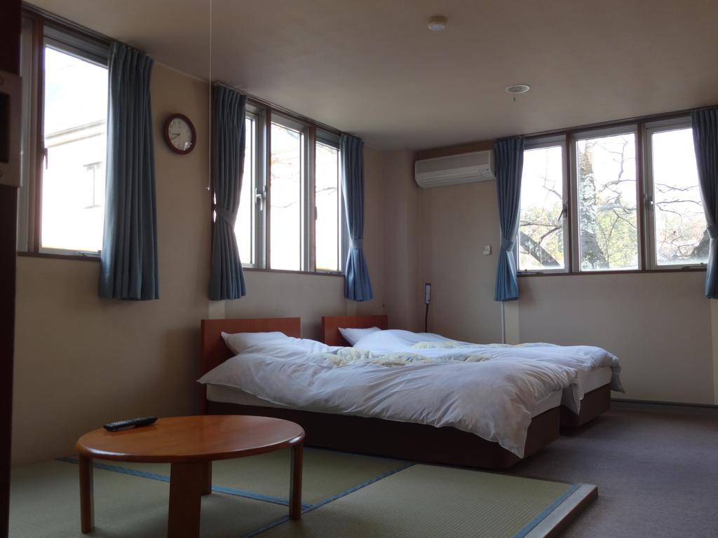 Oomukou Ryokan Hakuba Habitación foto